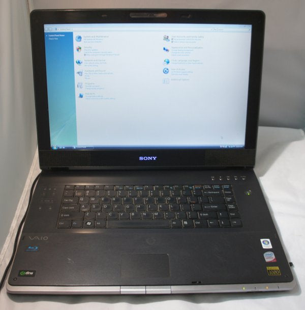 SONY VAIO VGN-AR730E Intel Core T8100 2.1GHz 3GB 160GB HDD 17 Inch Laptop