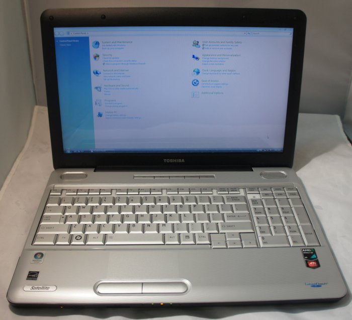 Toshiba Satellite L505D-S5965 AMD Athlon M320 2.1GHz 3GB 250GB HDD 15.6 Inch Laptop