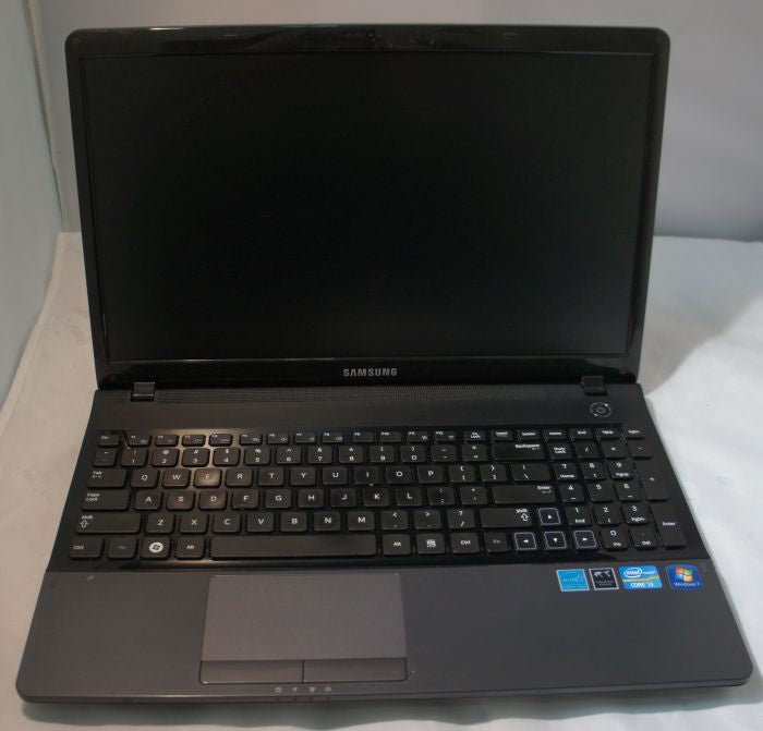 SAMSUNG NP300E5C-A01UB Intel Core i3-2350M 2.3GHz 15.6 Inch Laptop AS IS