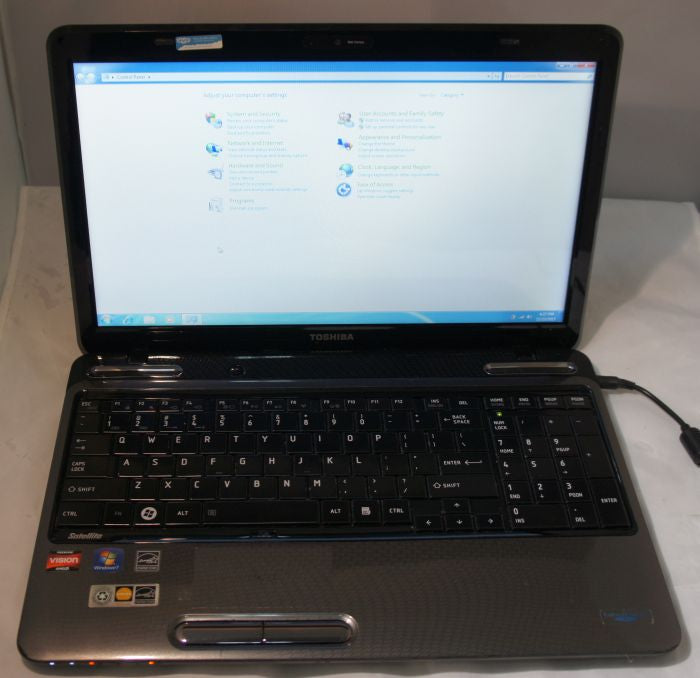 Toshiba Satellite L655D-S5066 AMD Turion P520 2.3GHz 4GB 500GB HDD 15.6 Inch Laptop