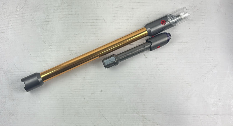 Dyson V8