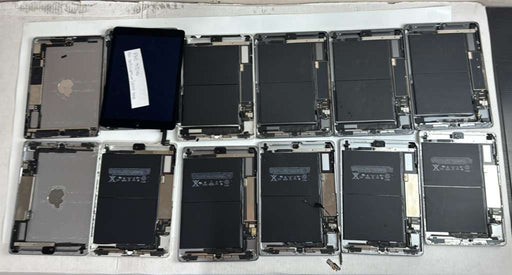 Lot of 12 - Mix iPad Models - 4x A1893