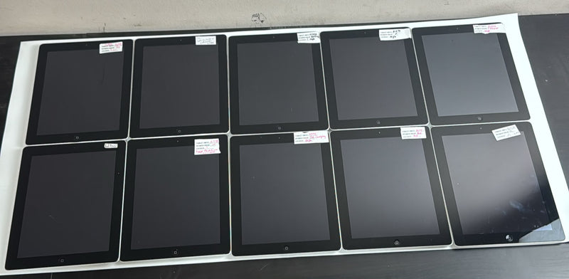 Lot of 10  - Mix iPad Models - 8x A1395