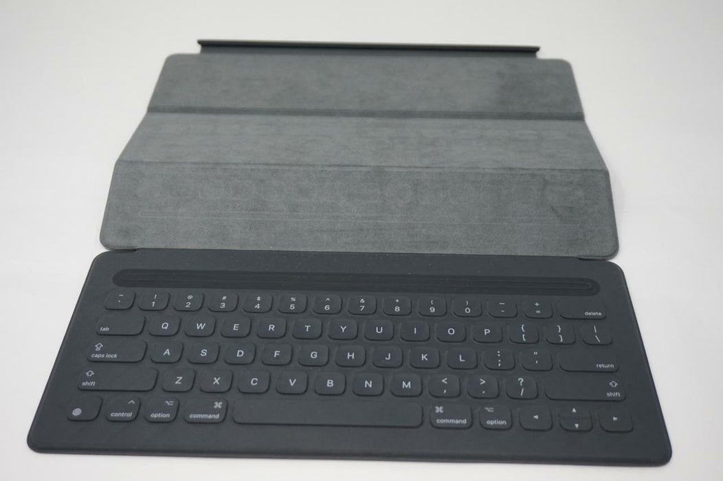 Apple iPad Pro 12.9" (1st /2nd Gen) Smart Keyboard Cover A1636