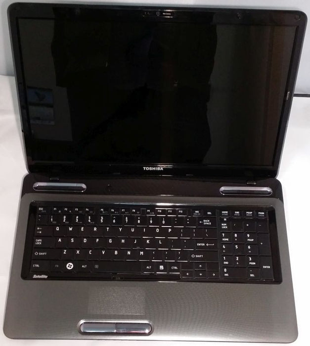 Toshiba Satellite L675D-S7052 AMD Phenom II Dual-Core N640 17.3-Inch Laptop