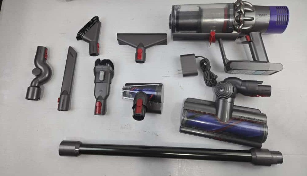 Dyson Cyclone V10 Lightweight Cordless Stick Vacuum Cleaner - Black